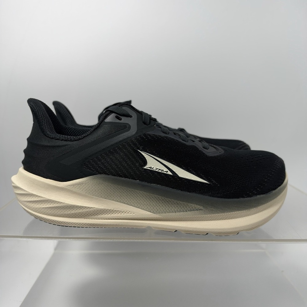 Brand New Altra Torin 8 Black AL0A85QF010 Running Shoes Sneakers Women's Size 6